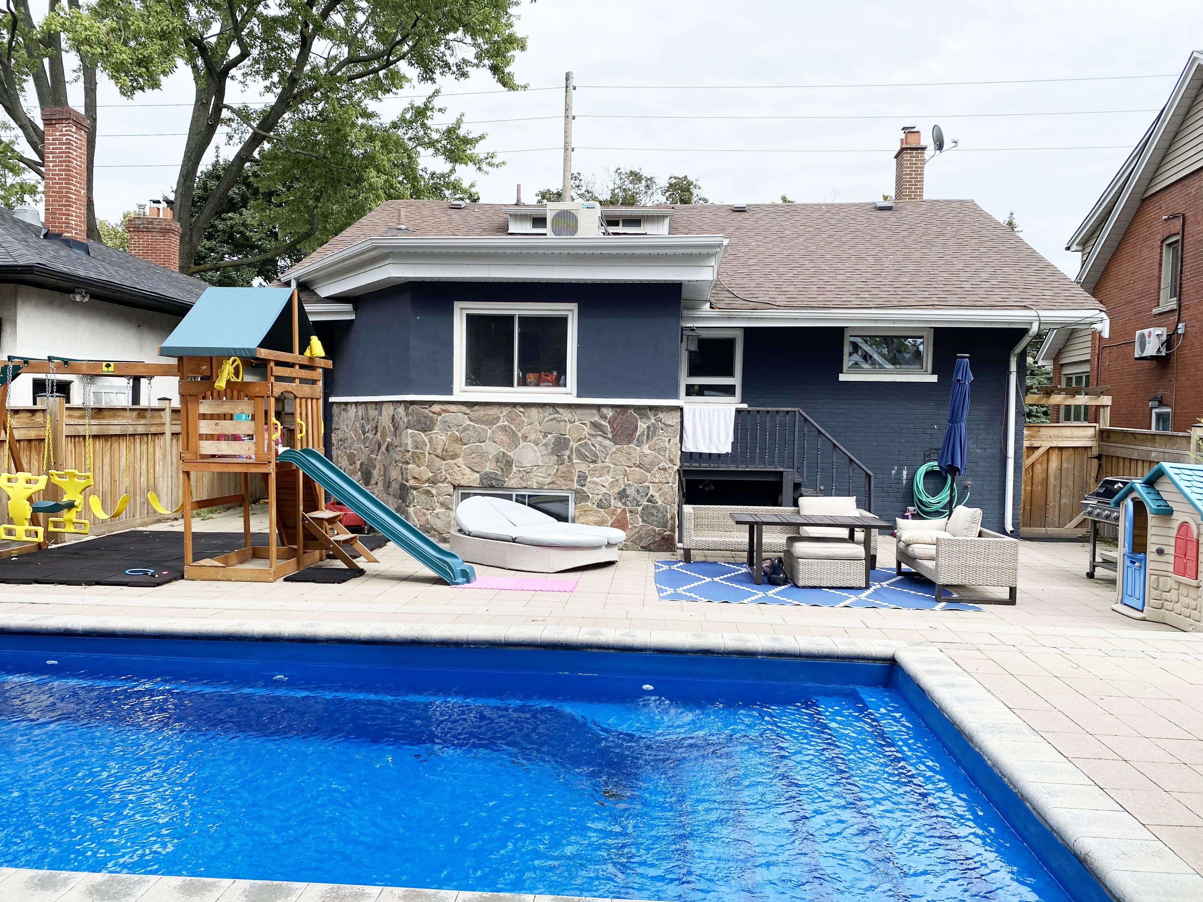 Toronto W06, ON M8V 1G4,2600 Lake Shore BLVD W #Basement