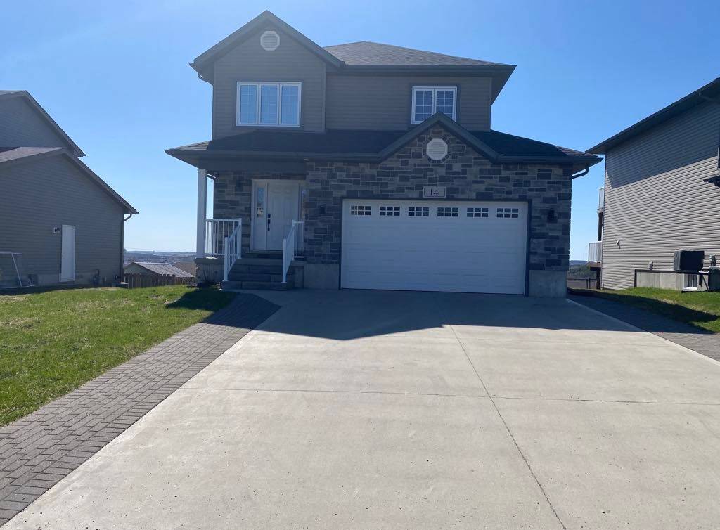 14 Fieldstone DR, Greater Sudbury, ON P3B 0C4