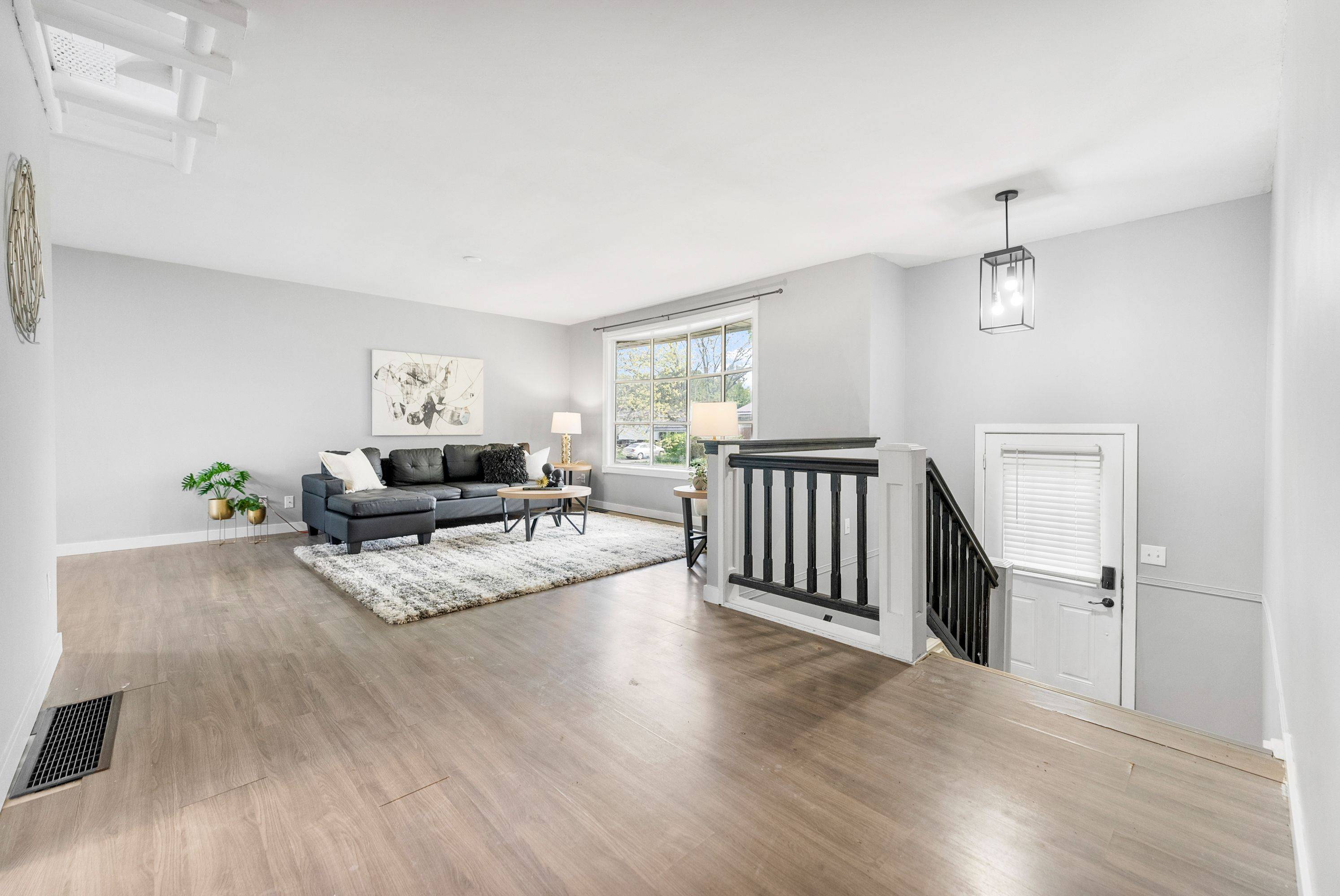 Brockville, ON K6V 6A1,775 Tupper ST
