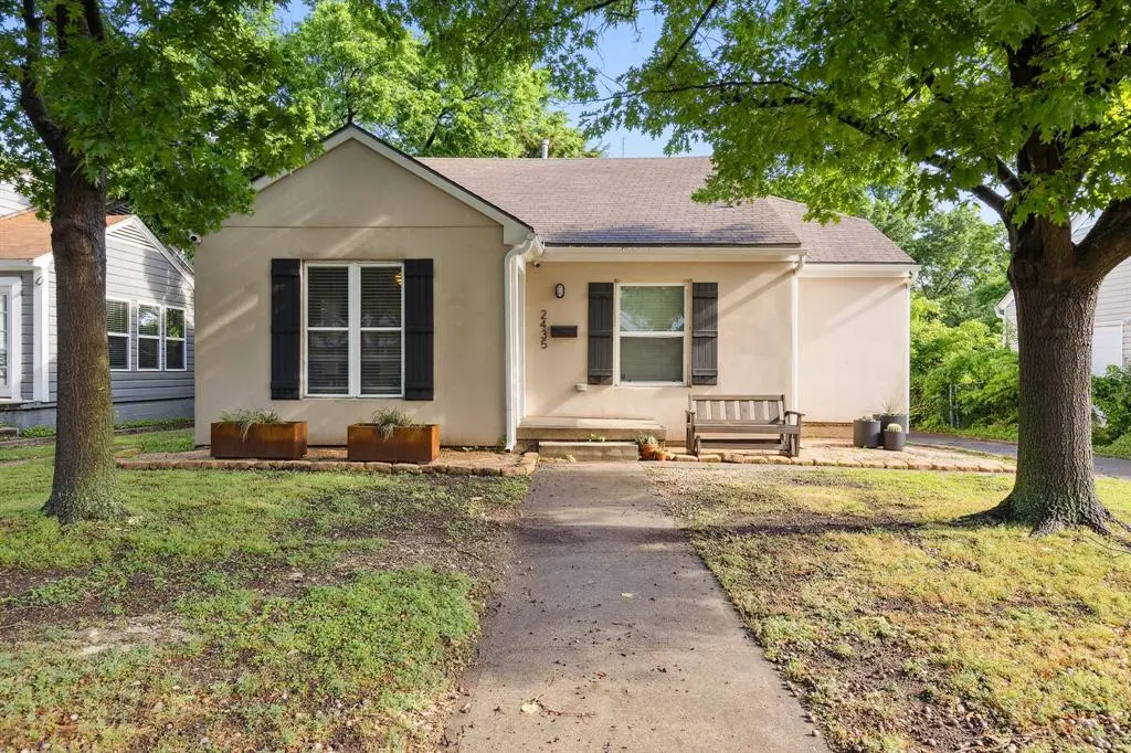 Dallas, TX 75211,2435 Wentworth Street