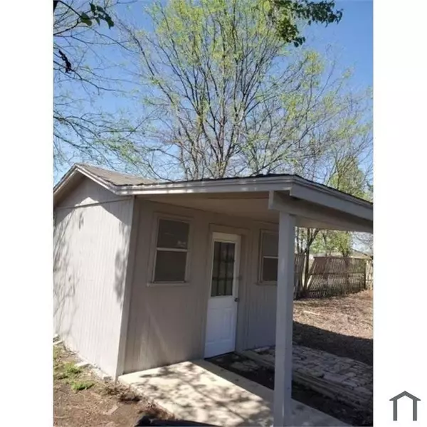 2045 Laney Drive, Sanger, TX 76266