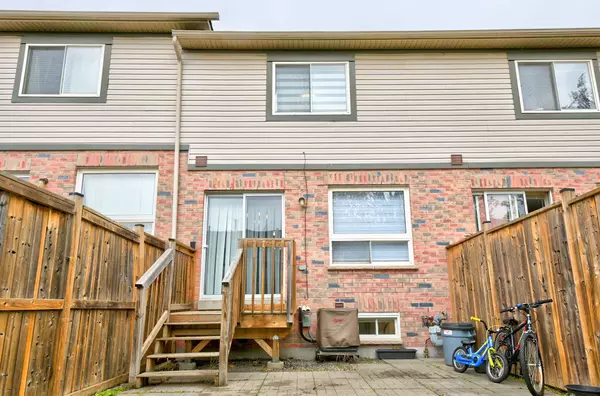 Mississauga, ON L5M 5W7,4600 Kimbermount AVE #13