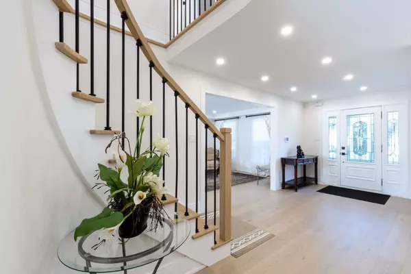Mississauga, ON L5K 2E7,1882 Sherwood Forrest CIR