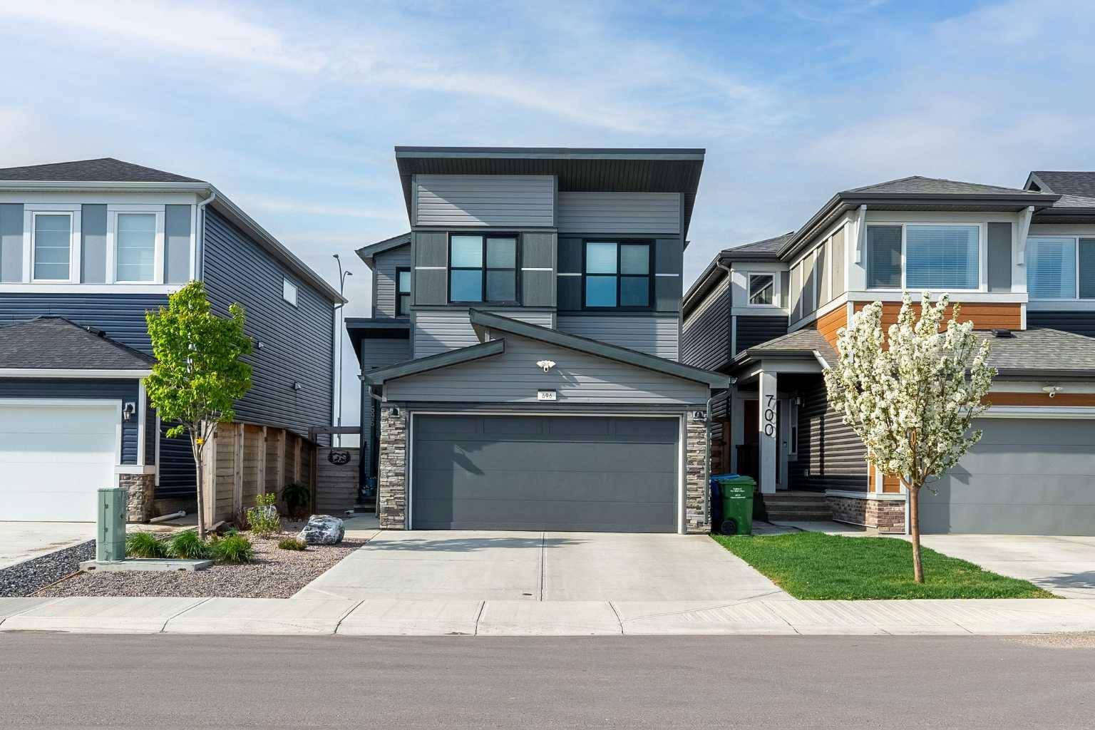 Calgary, AB T3M 3C6,696 Seton CIR SE
