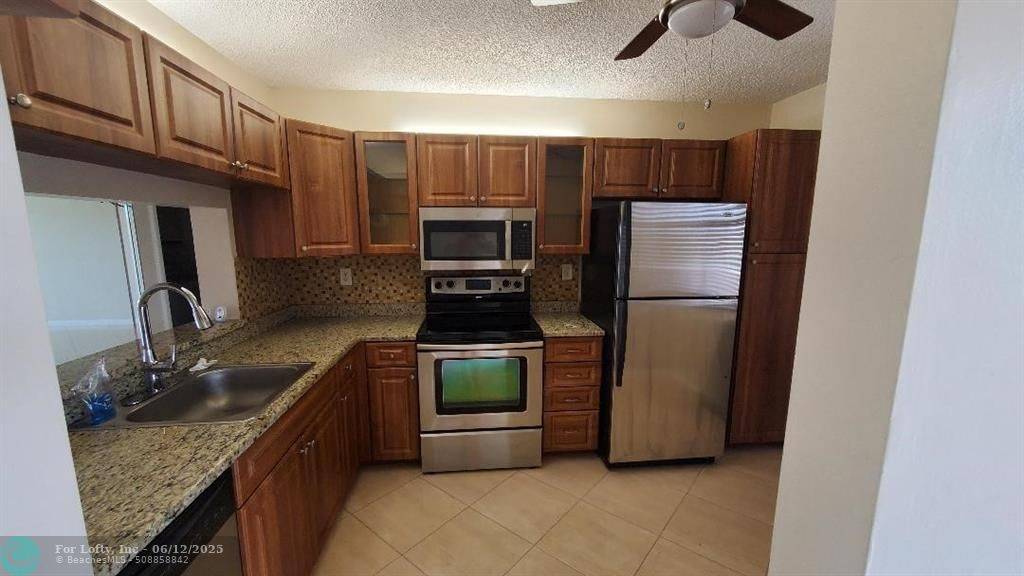 Coconut Creek, FL 33066,2767 Carambola Cir #303