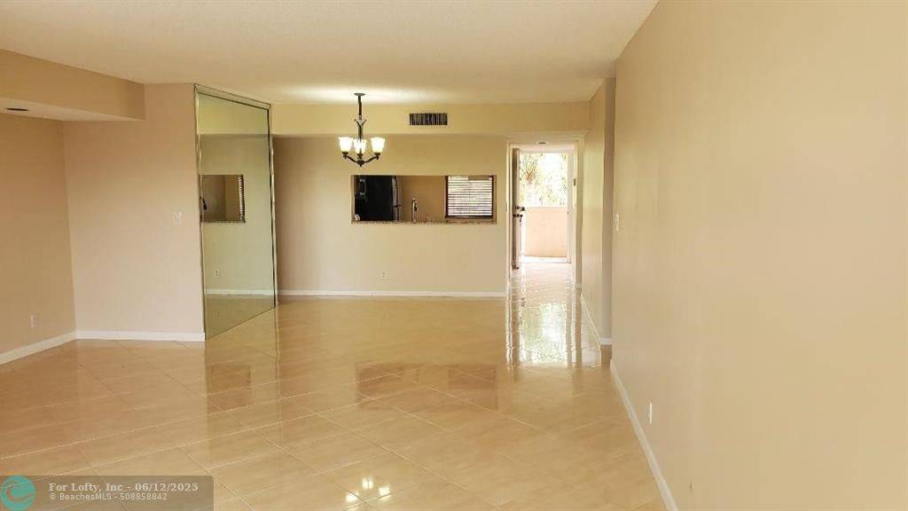 Coconut Creek, FL 33066,2767 Carambola Cir #303