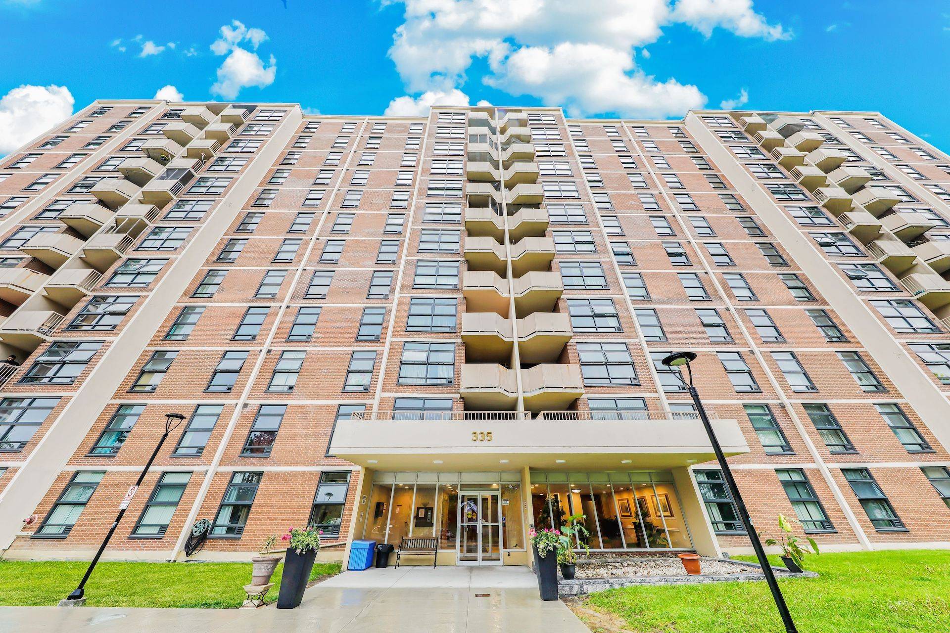 Toronto W05, ON M3N 2P3,335 Driftwood AVE #701
