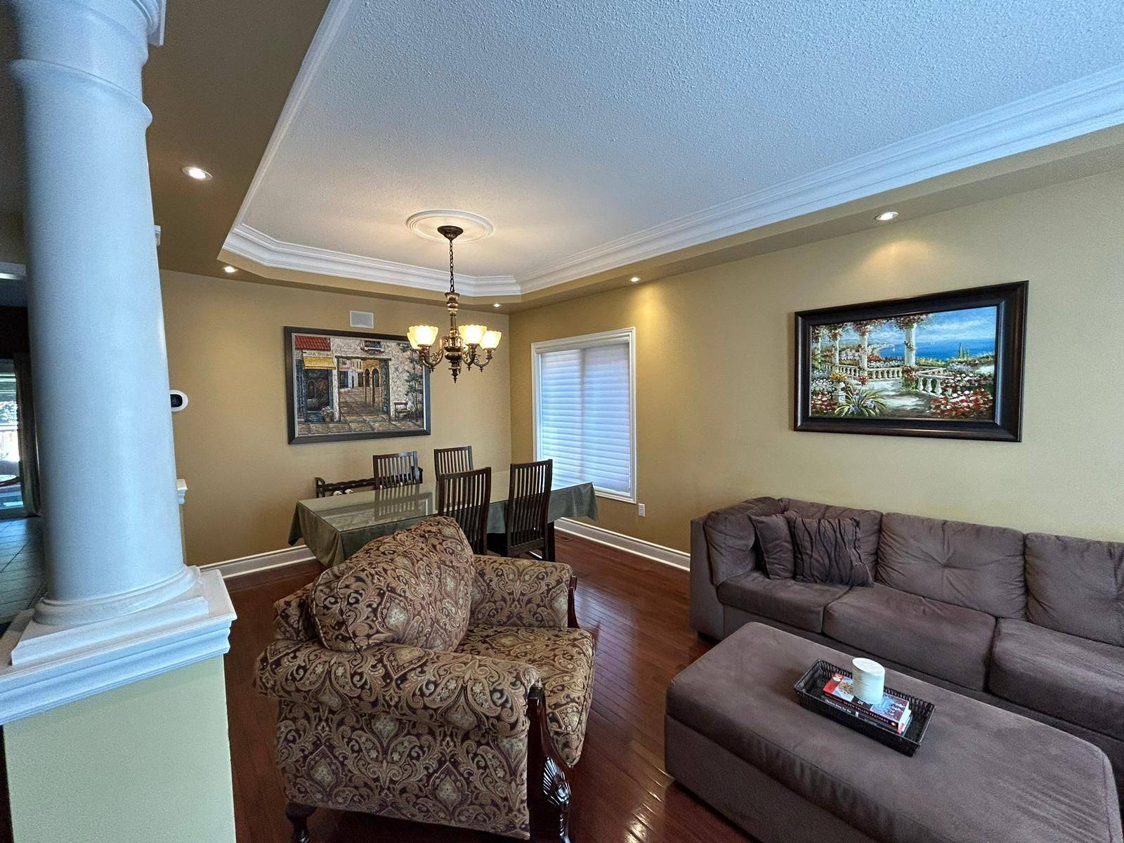 Brampton, ON L6P 1W4,128 Mount Royal CIR