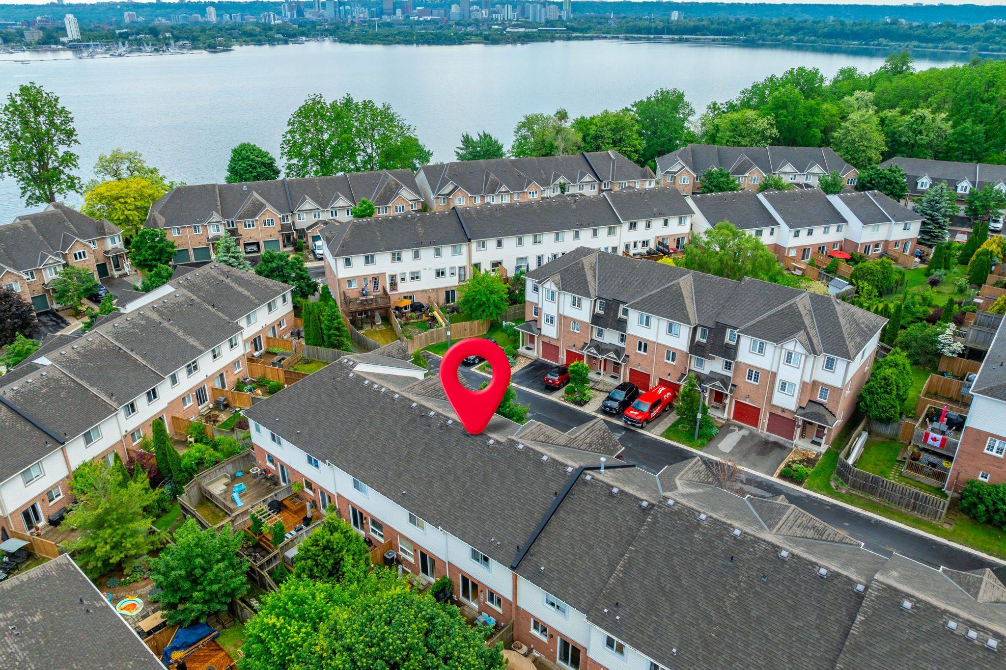 Burlington, ON L7T 4K7,710 Spring Gardens RD #44