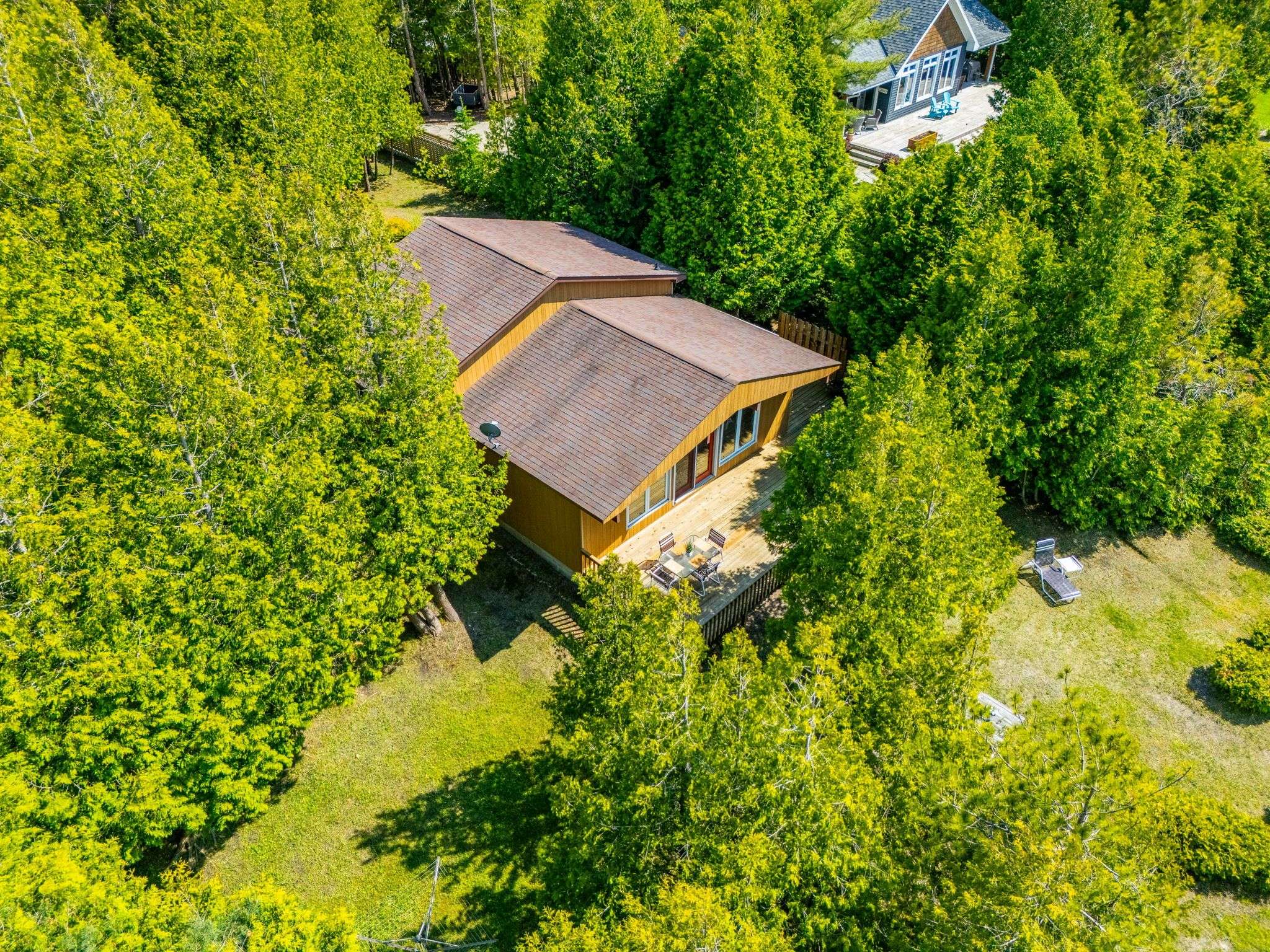 South Bruce Peninsula, ON N0H 2T0,568 Bay ST