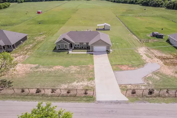 505 Advance Road,  Weatherford,  TX 76088