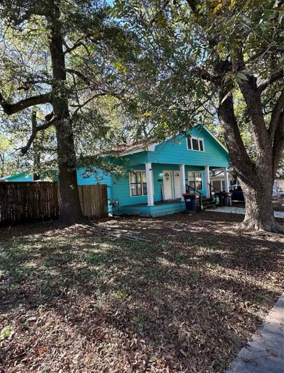 Paris, TX 75460,836-838 E Price Street