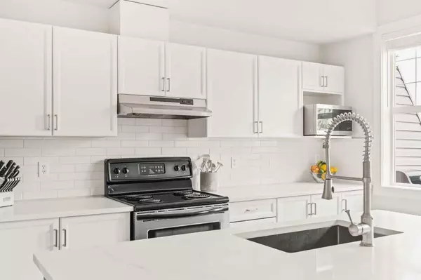 Calgary, AB T3H 5V7,35 Springborough BLVD Southwest #25