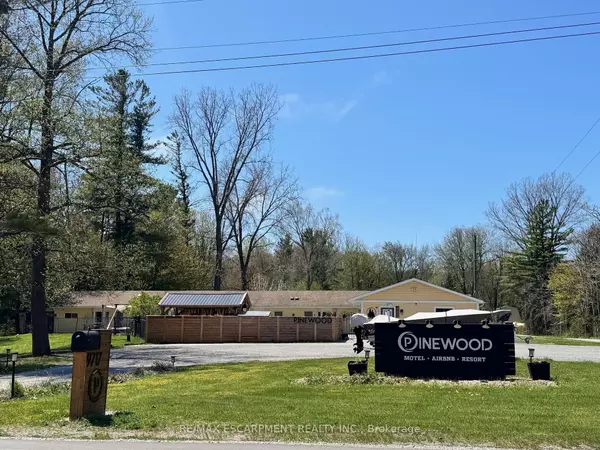 Lambton Shores, ON N0N 1J3,9717 Army Camp RD