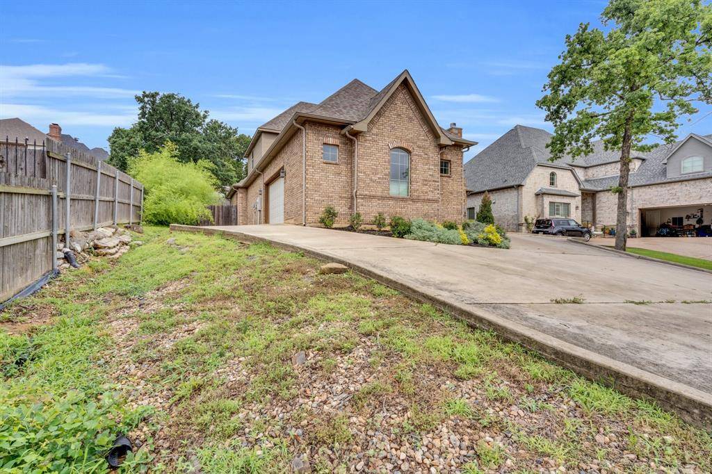 North Richland Hills, TX 76182,6801 Woodland Hills Drive