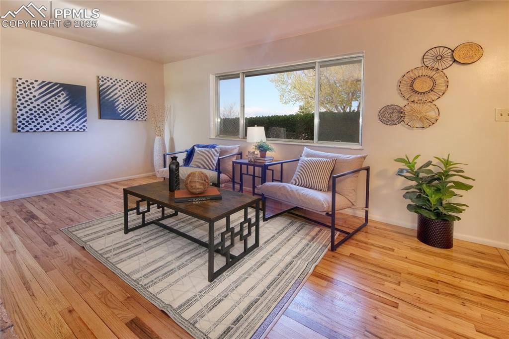 Colorado Springs, CO 80909,1227 Holmes DR