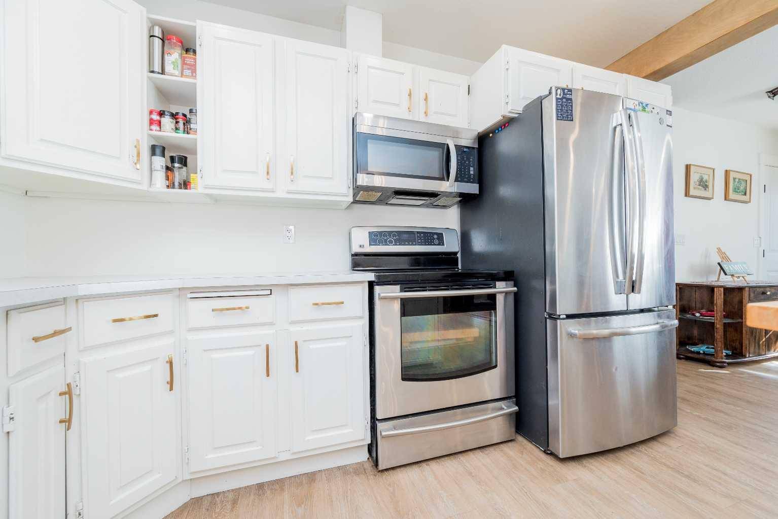 Grande Prairie, AB T8V 1T3,9825 111 AVE