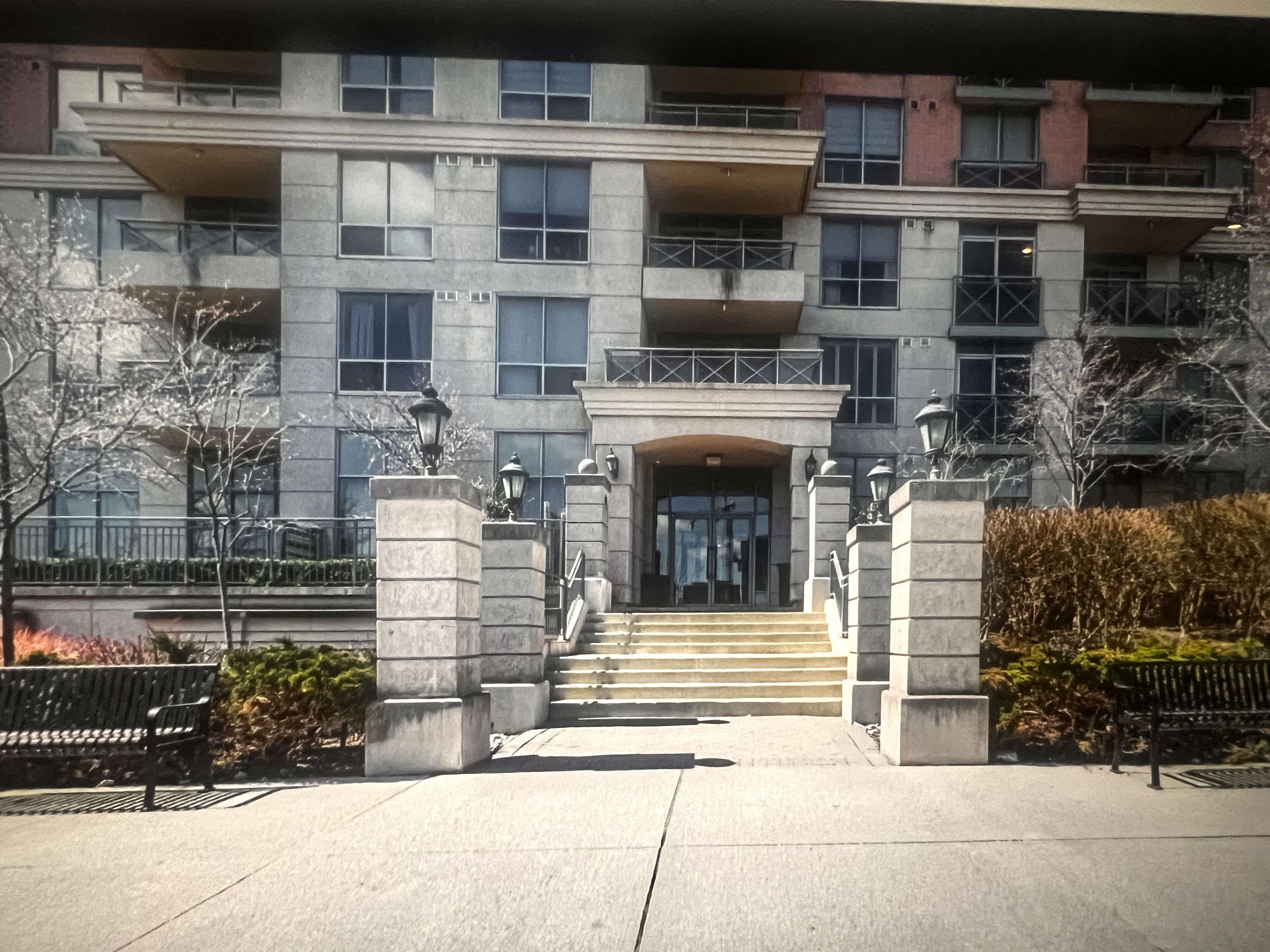 Toronto W08, ON M9B 6L9,5229 Dundas ST W #1901