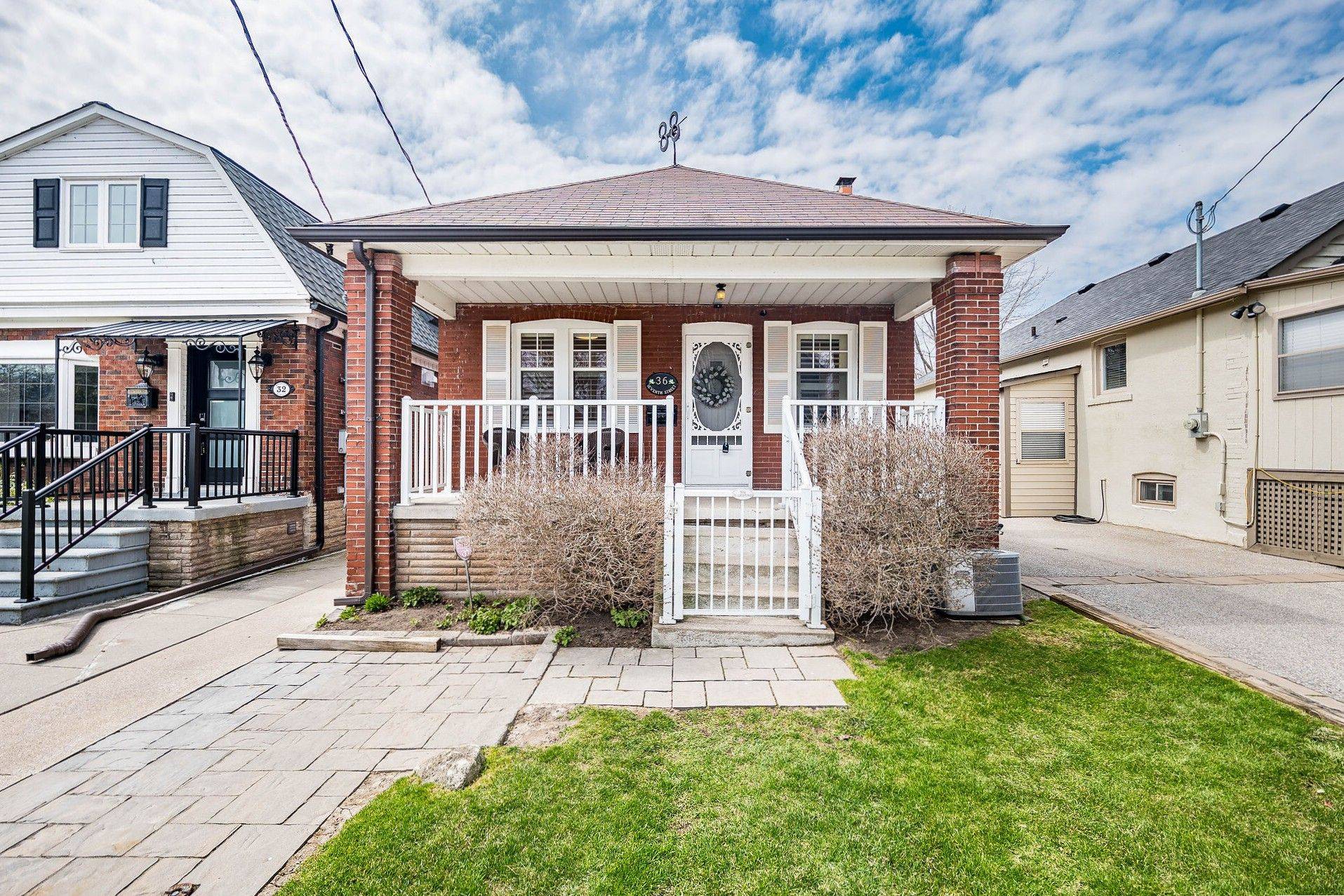 36 Seventh ST, Toronto W06, ON M8V 3B2