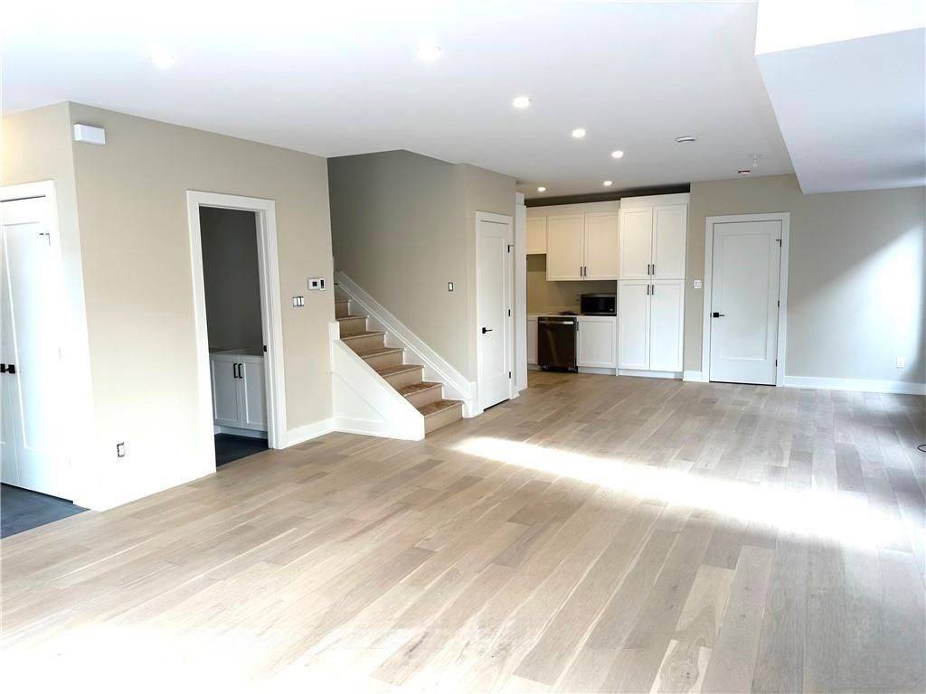 West Centre Town, ON K1Y 2S8,25-27 O'meara ST