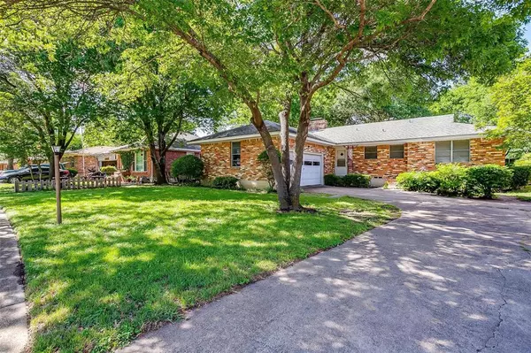 215 Mizell Street,  Duncanville,  TX 75116