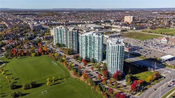 4850 Glen Erin DR #PH3, Mississauga, ON L5M 7S1