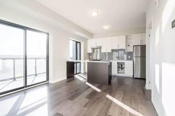 Hamilton, ON L8P 0C6,15 QUEEN ST S #2014