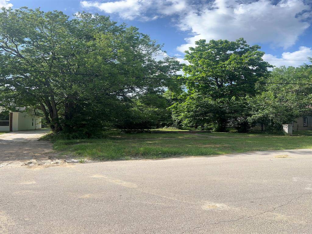 Corsicana, TX 75110,712 E 3rd Avenue