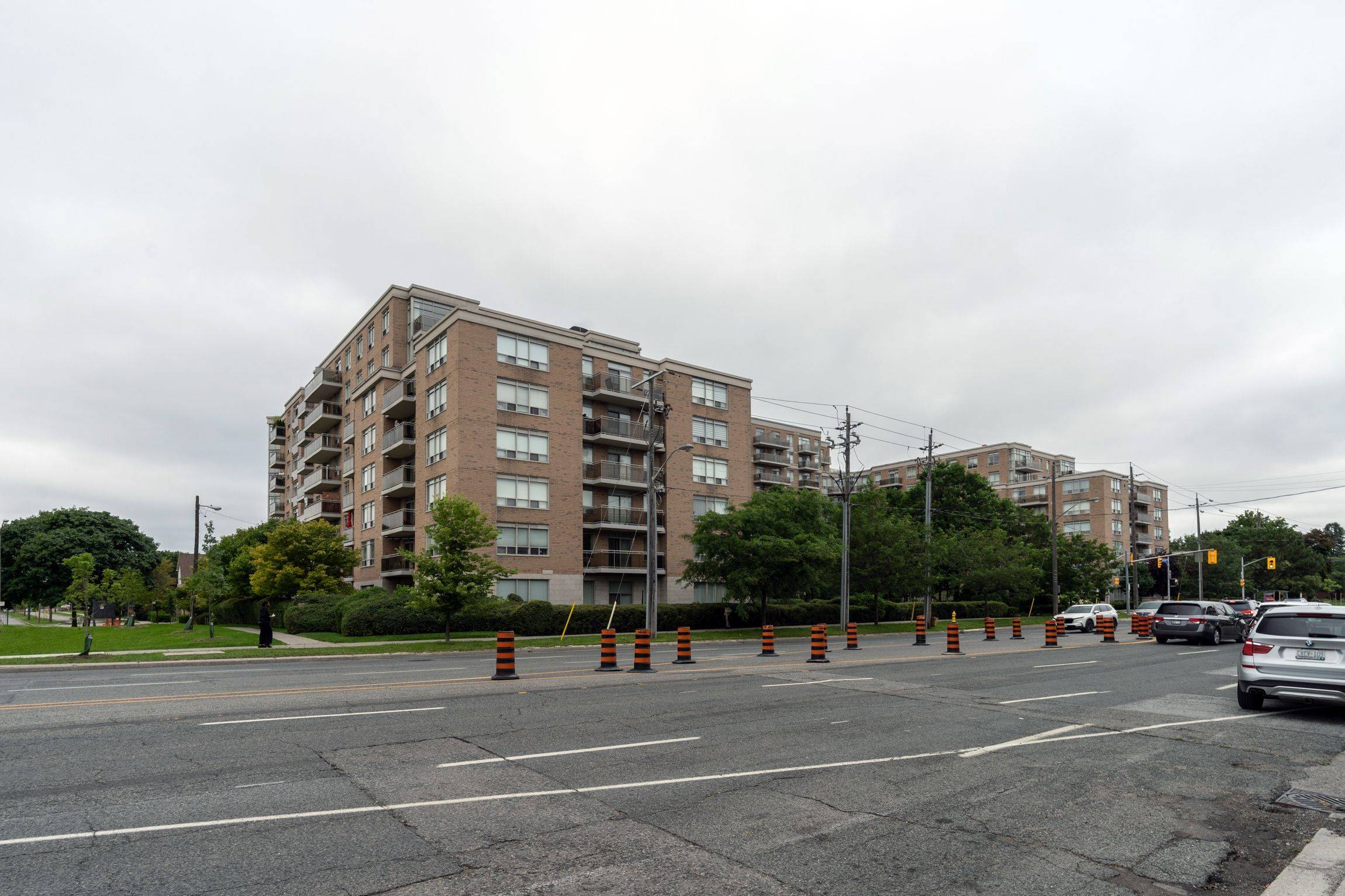 Toronto C04, ON M6A 3E8,650 Lawrence AVE W #816