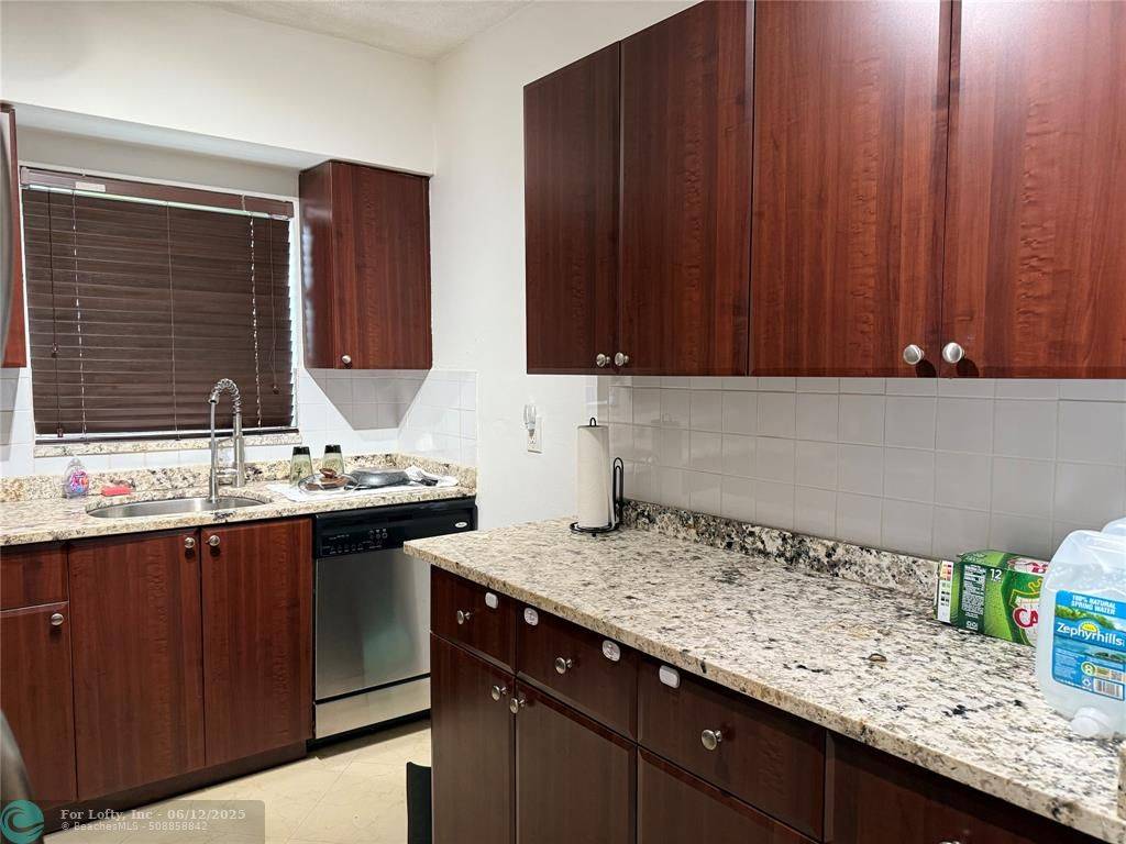 Hollywood, FL 33019,2600 S Ocean #S114