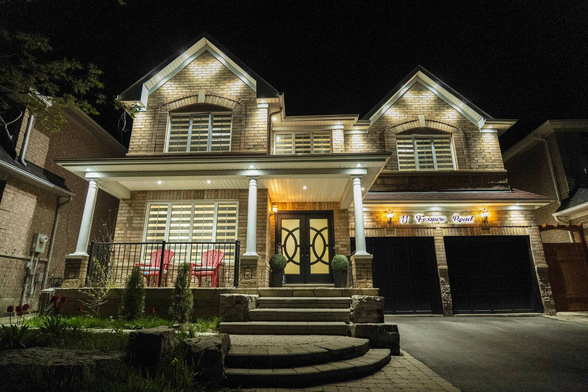 11 Foxmere RD, Brampton, ON L7A 1S7