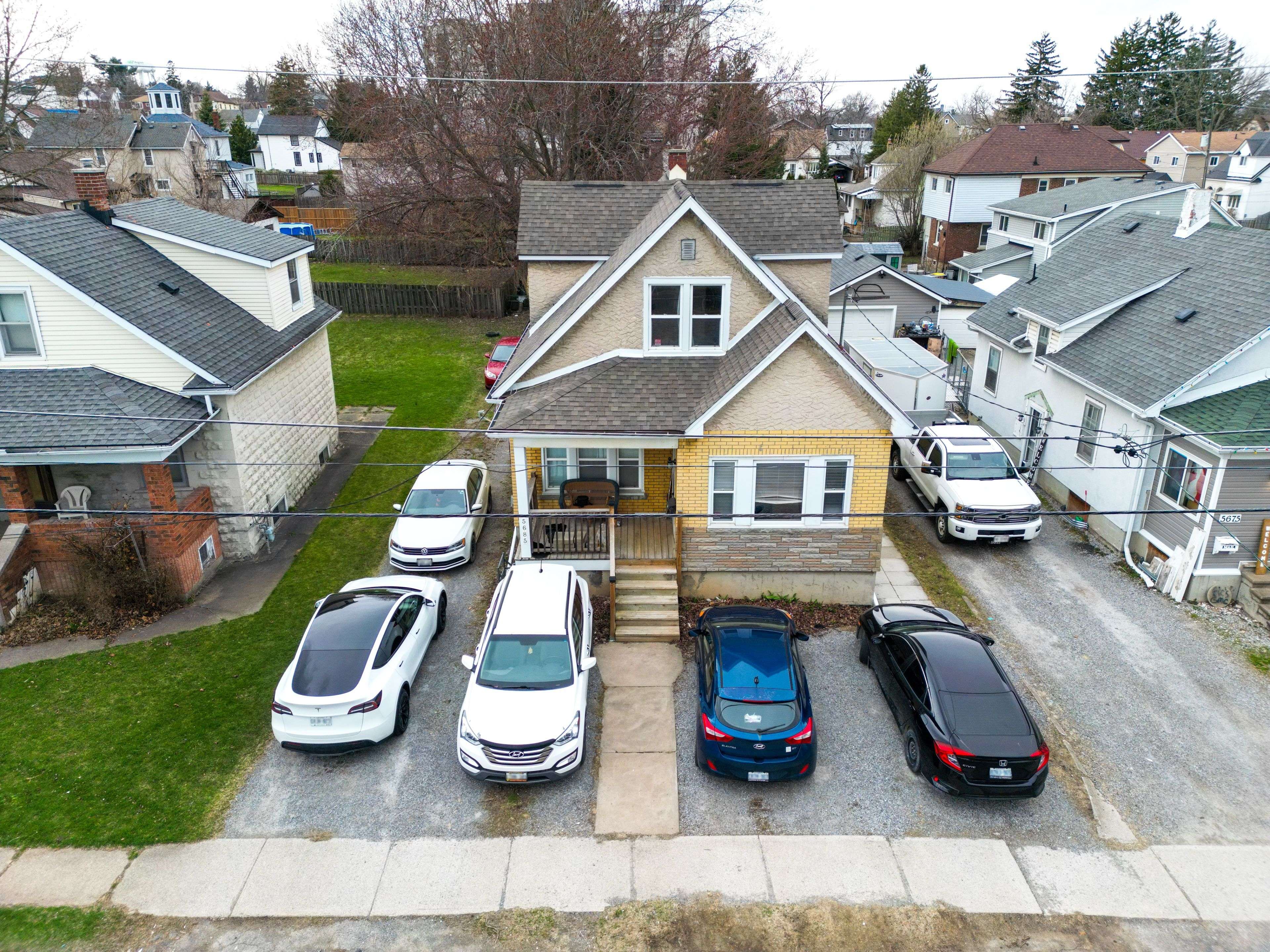 Niagara Falls, ON L2G 4A6,5685 Temperance AVE