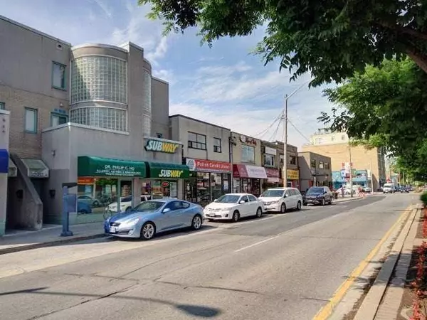 Toronto W07, ON M8X 1C1,2983 Bloor ST W #2