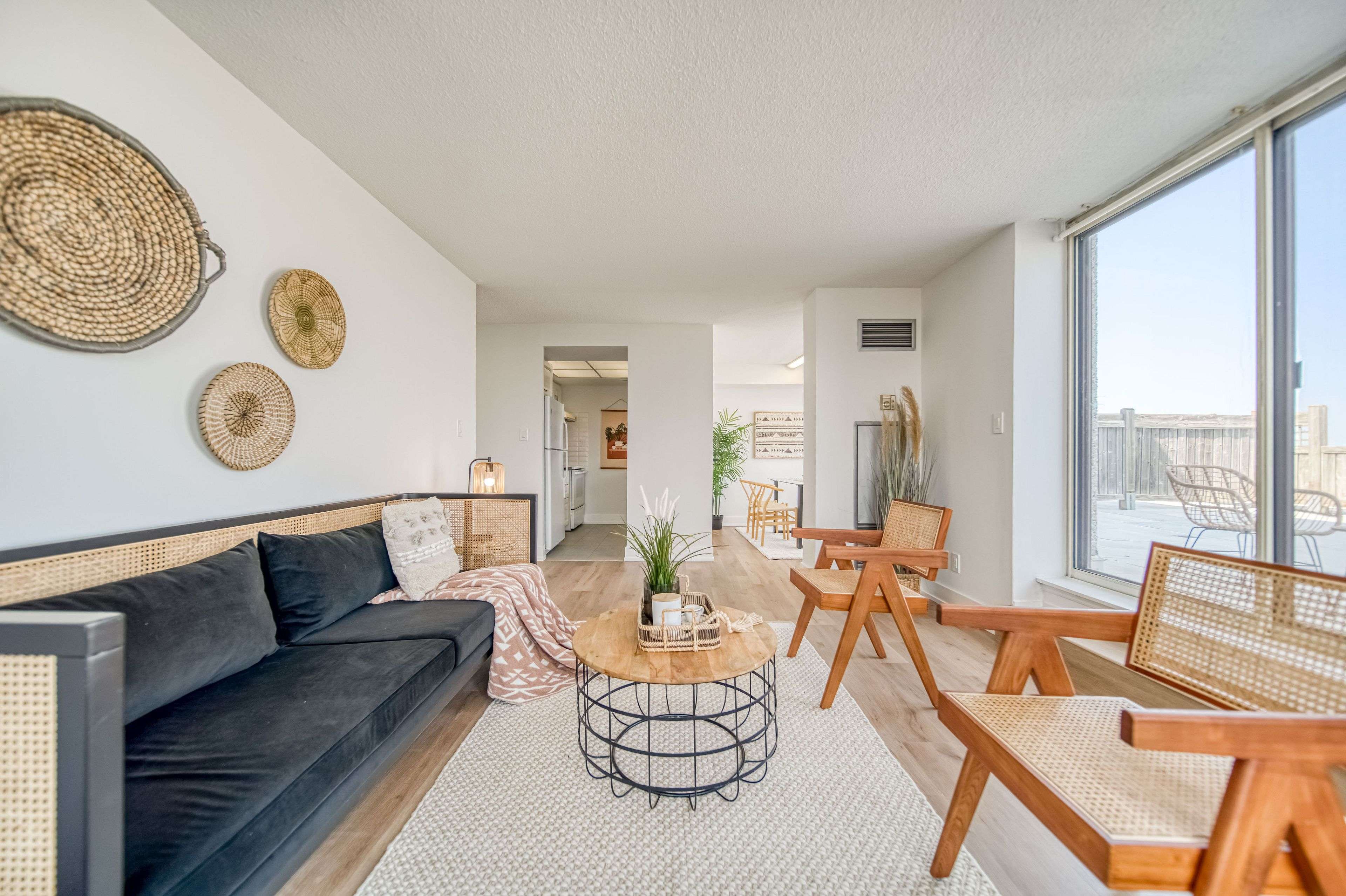 Toronto C14, ON M2M 4H9,5765 Yonge ST #PH306