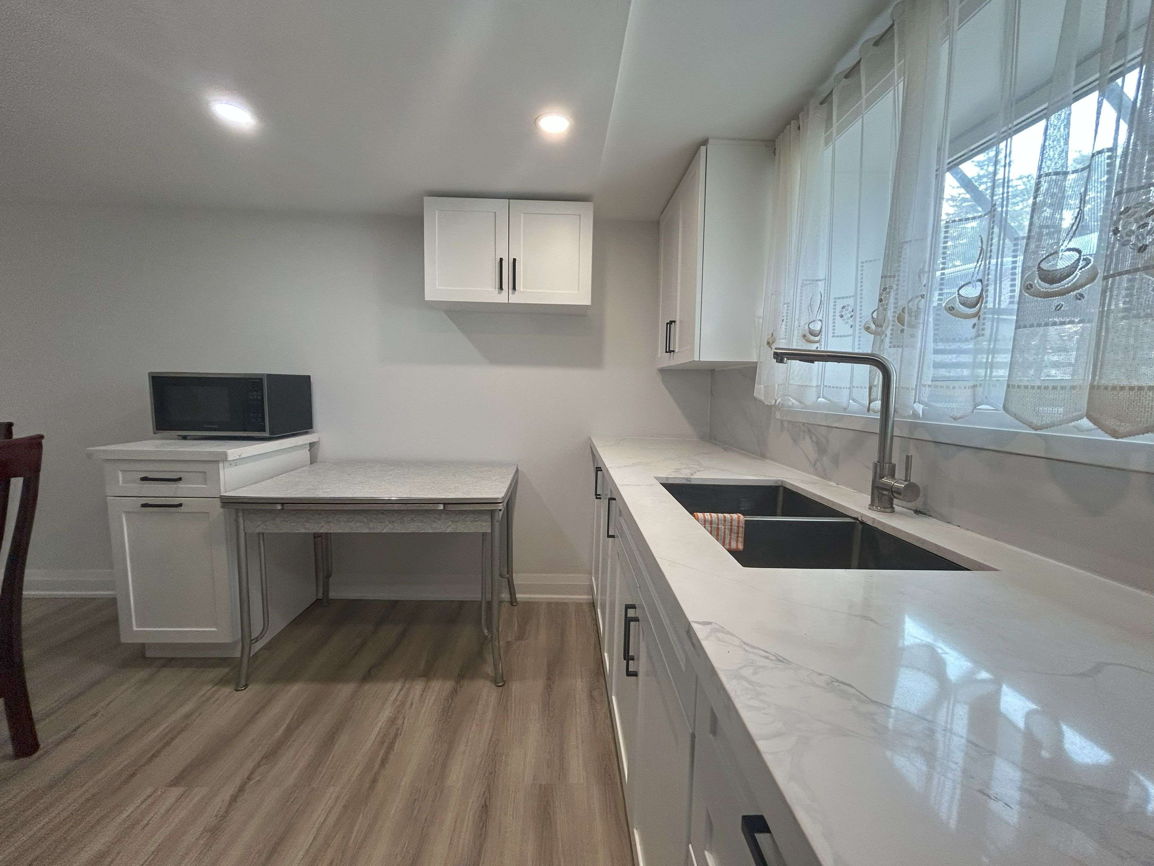 Toronto E04, ON M1R 2E9,68 Singleton RD #BSMT