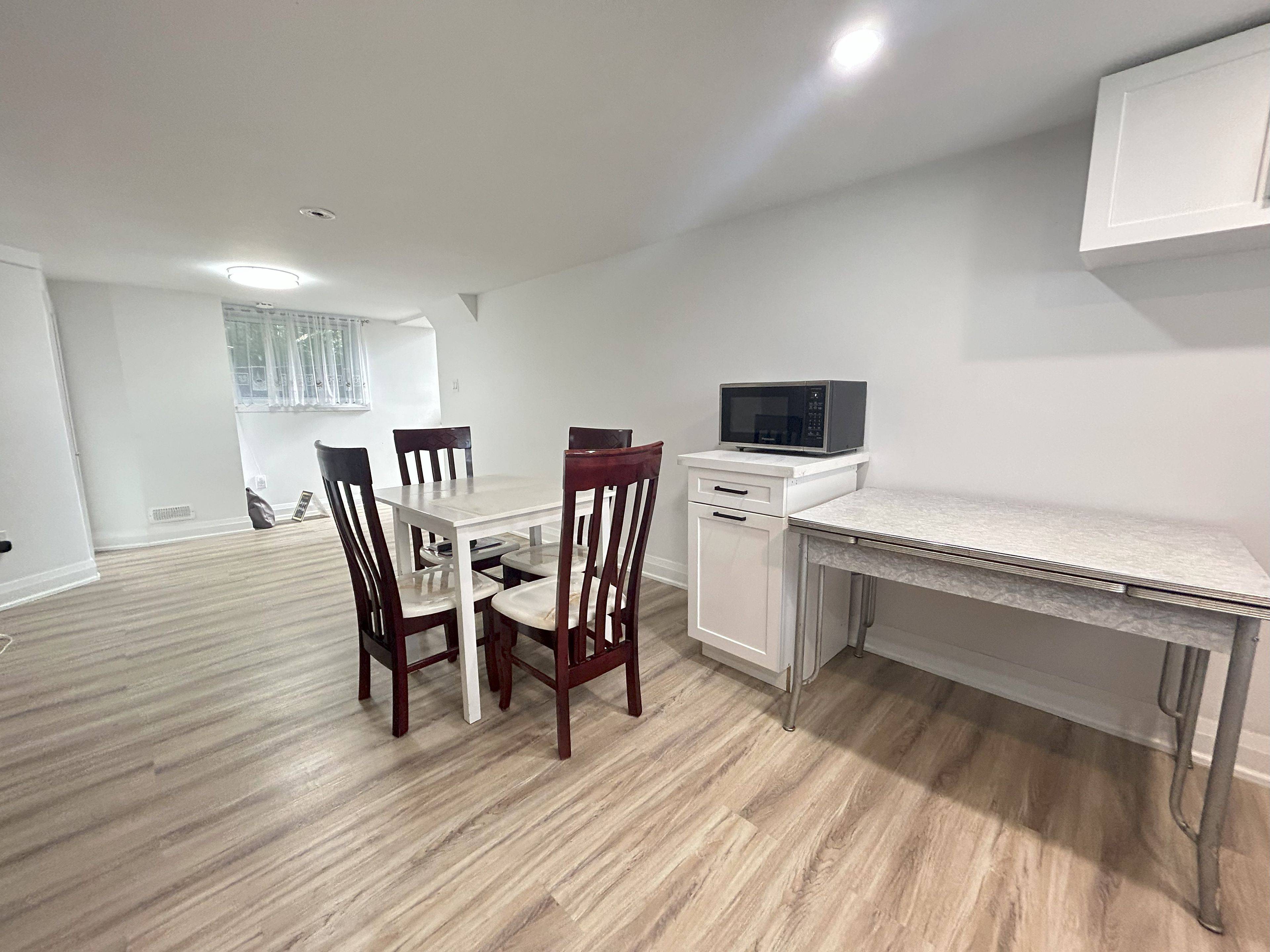 Toronto E04, ON M1R 2E9,68 Singleton RD #BSMT