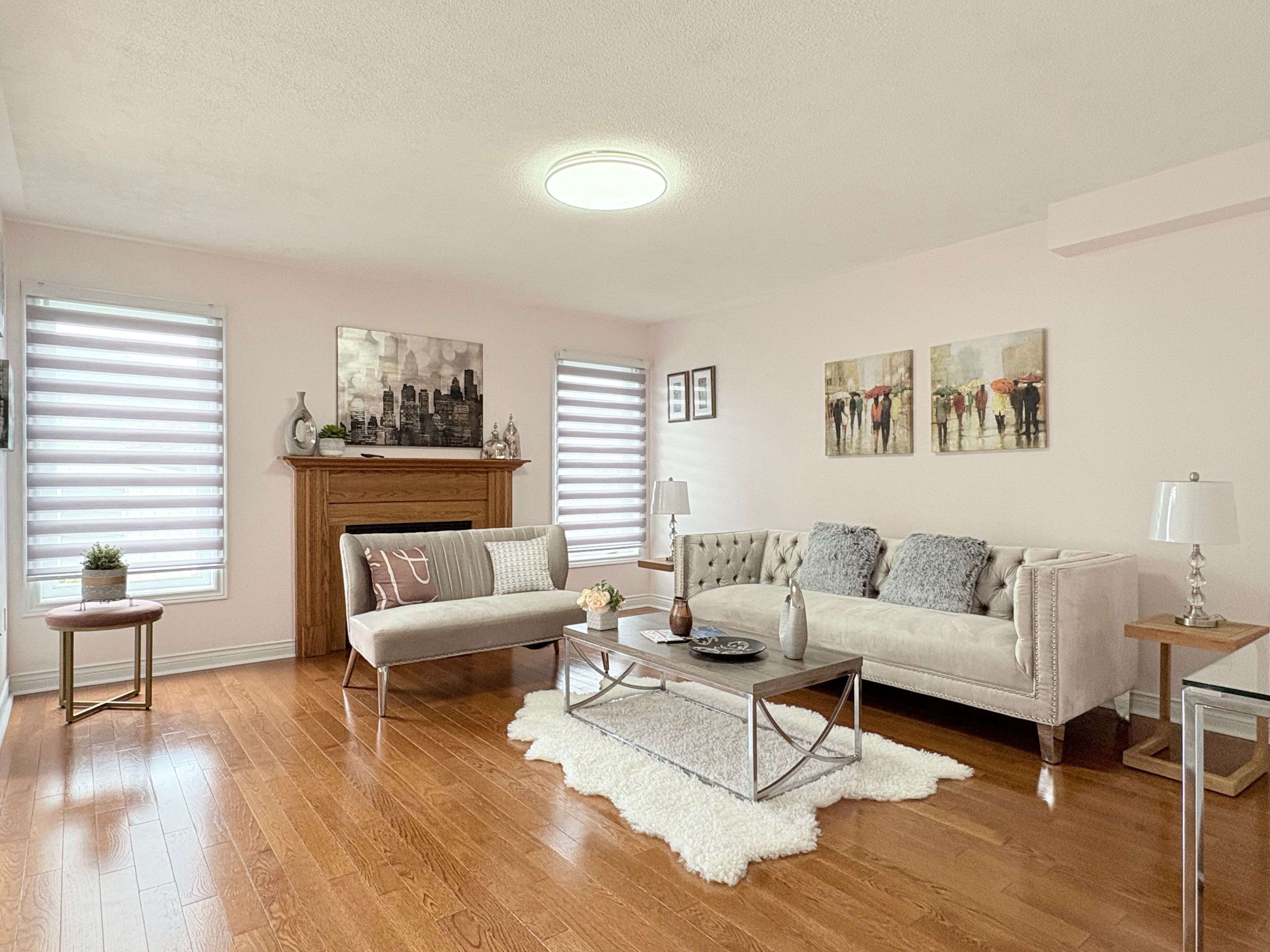 Whitby, ON L1R 3A9,56 Lurosa CRES