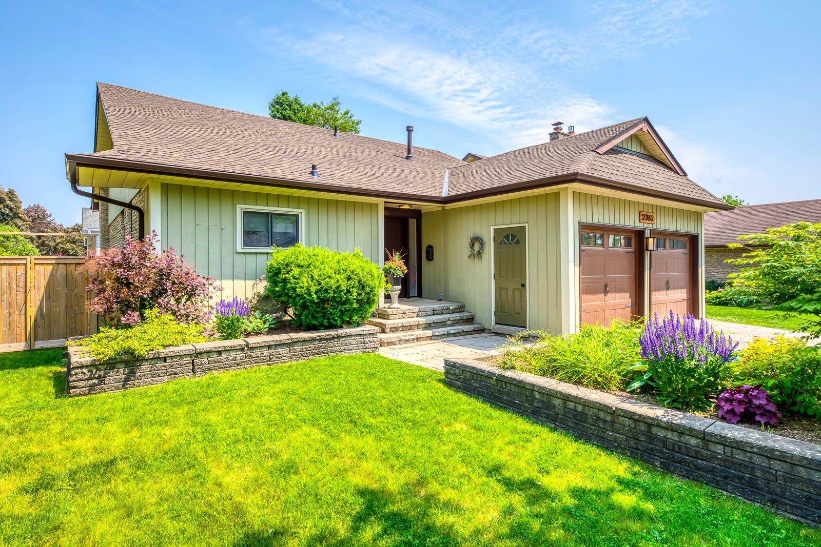 Burlington, ON L7P 3B3,2362 Sinclair CIR