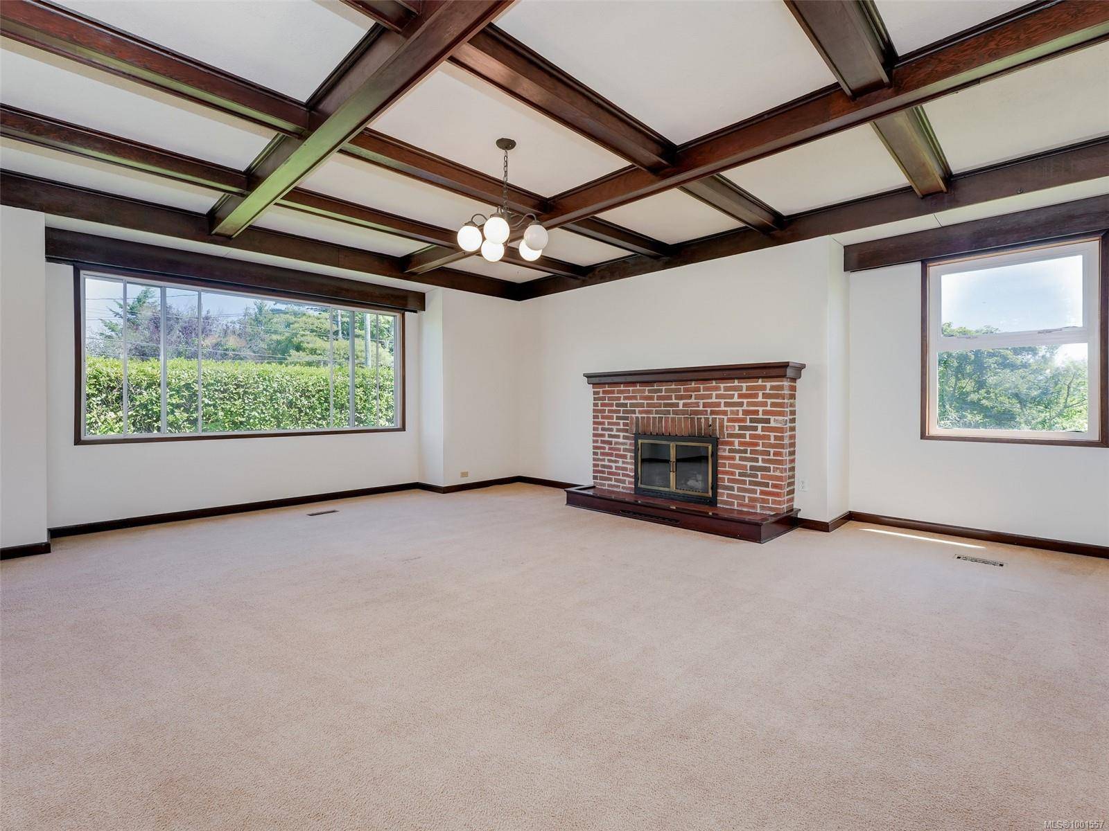Saanich, BC V8Z 2X5,1131 Roy Rd
