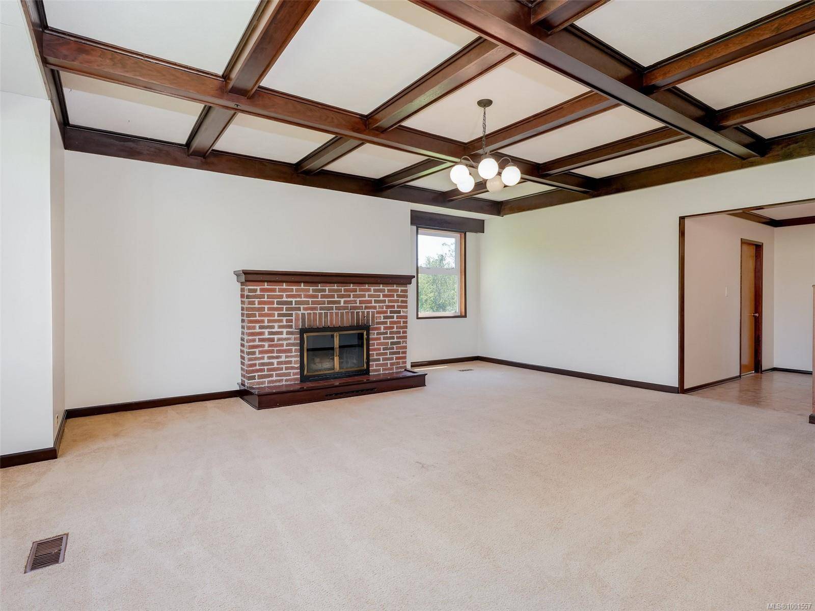Saanich, BC V8Z 2X5,1131 Roy Rd