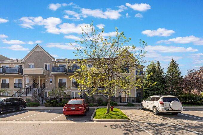 4975 Southampton DR #353, Mississauga, ON L5M 8C6