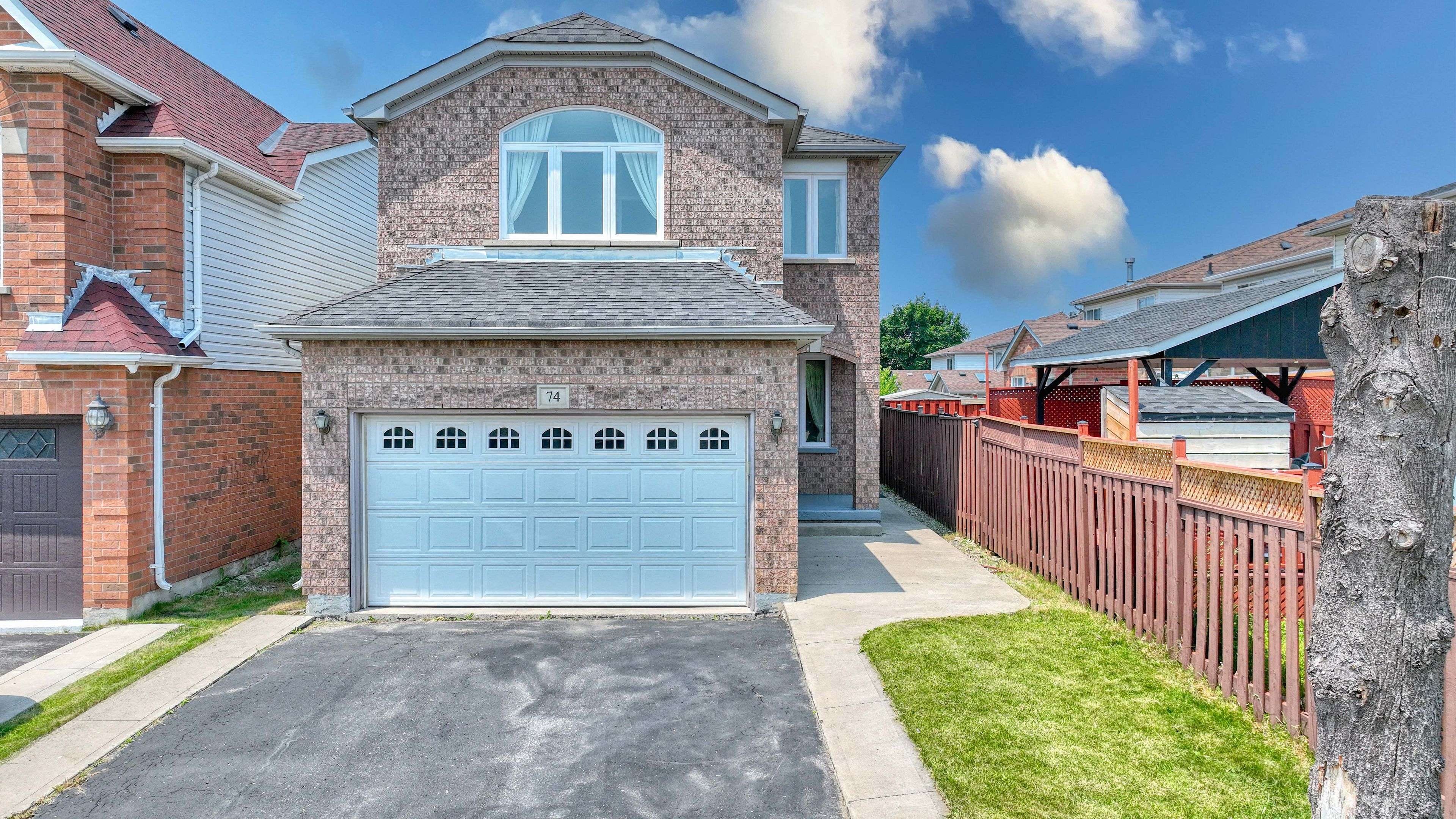 Brampton, ON L6R 1X1,74 Feathertop LN
