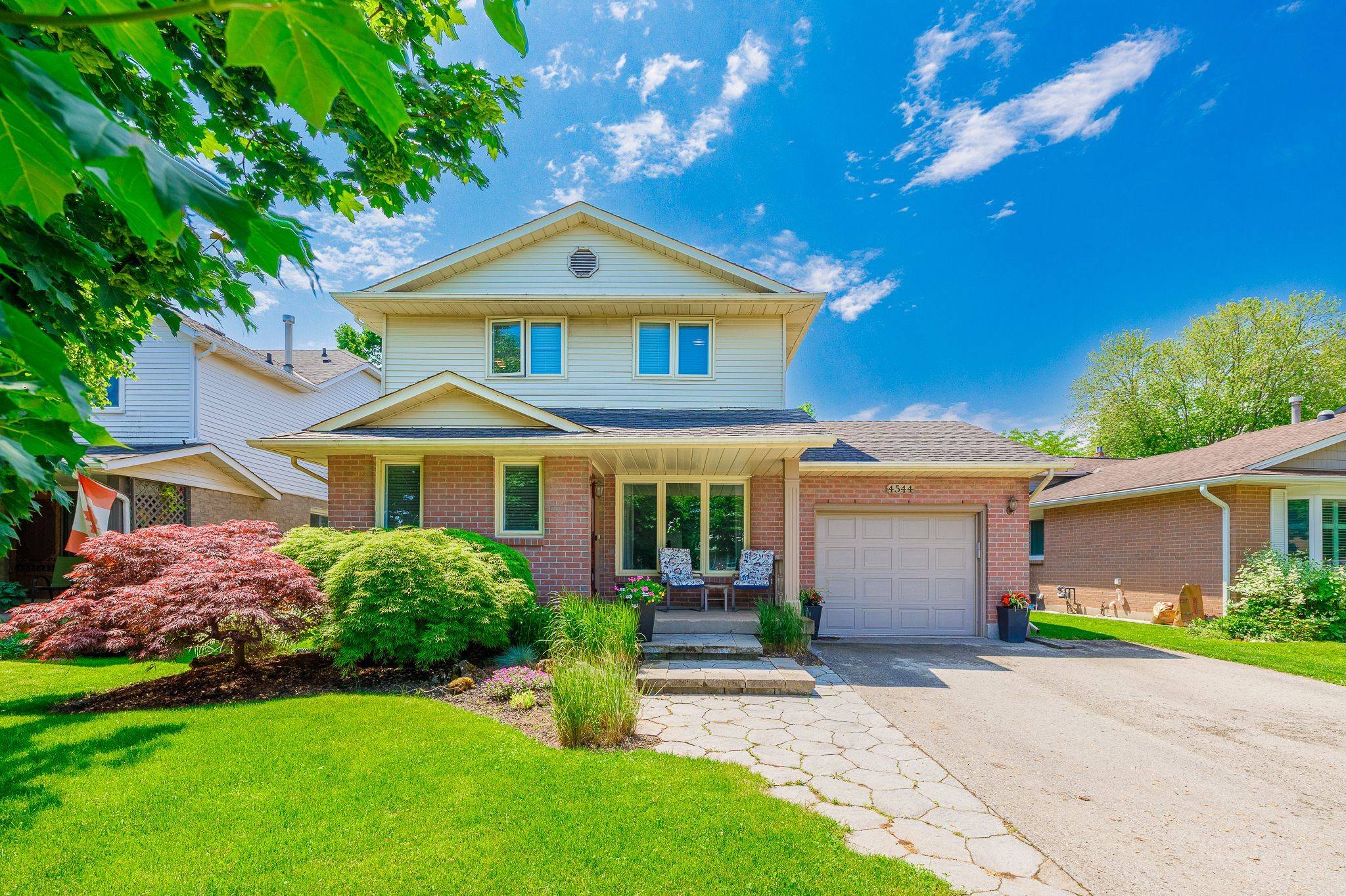 Lincoln, ON L0R 1C9,4544 IVY GARDENS CRES