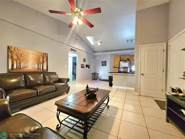 731 Lyons Rd #16208, Coconut Creek, FL 33063