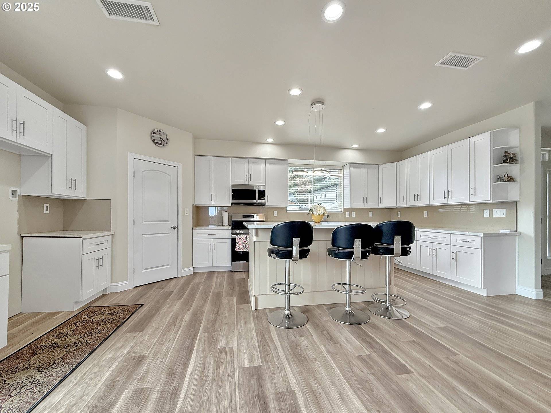 Brookings, OR 97415,7175 VISTA RIDGE DR