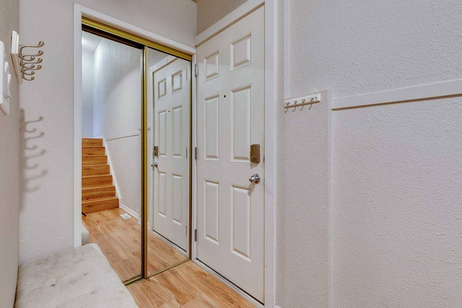 Calgary, AB T3A 2H4,4740 Dalton DR NW #64