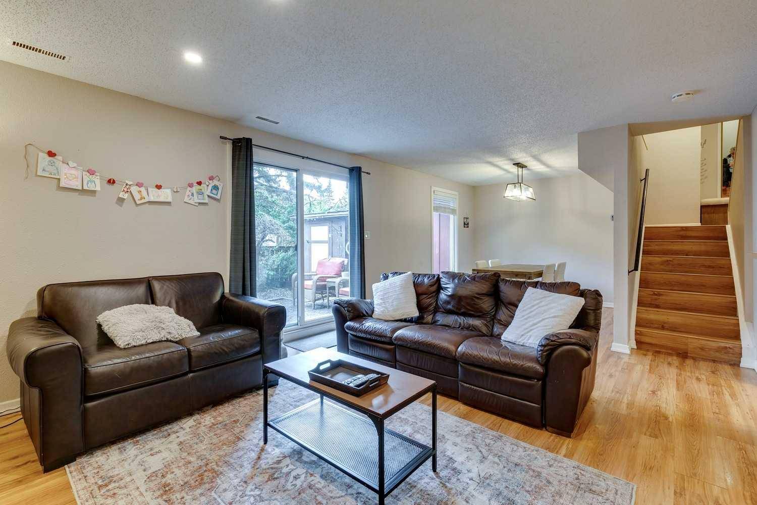 Calgary, AB T3A 2H4,4740 Dalton DR NW #64