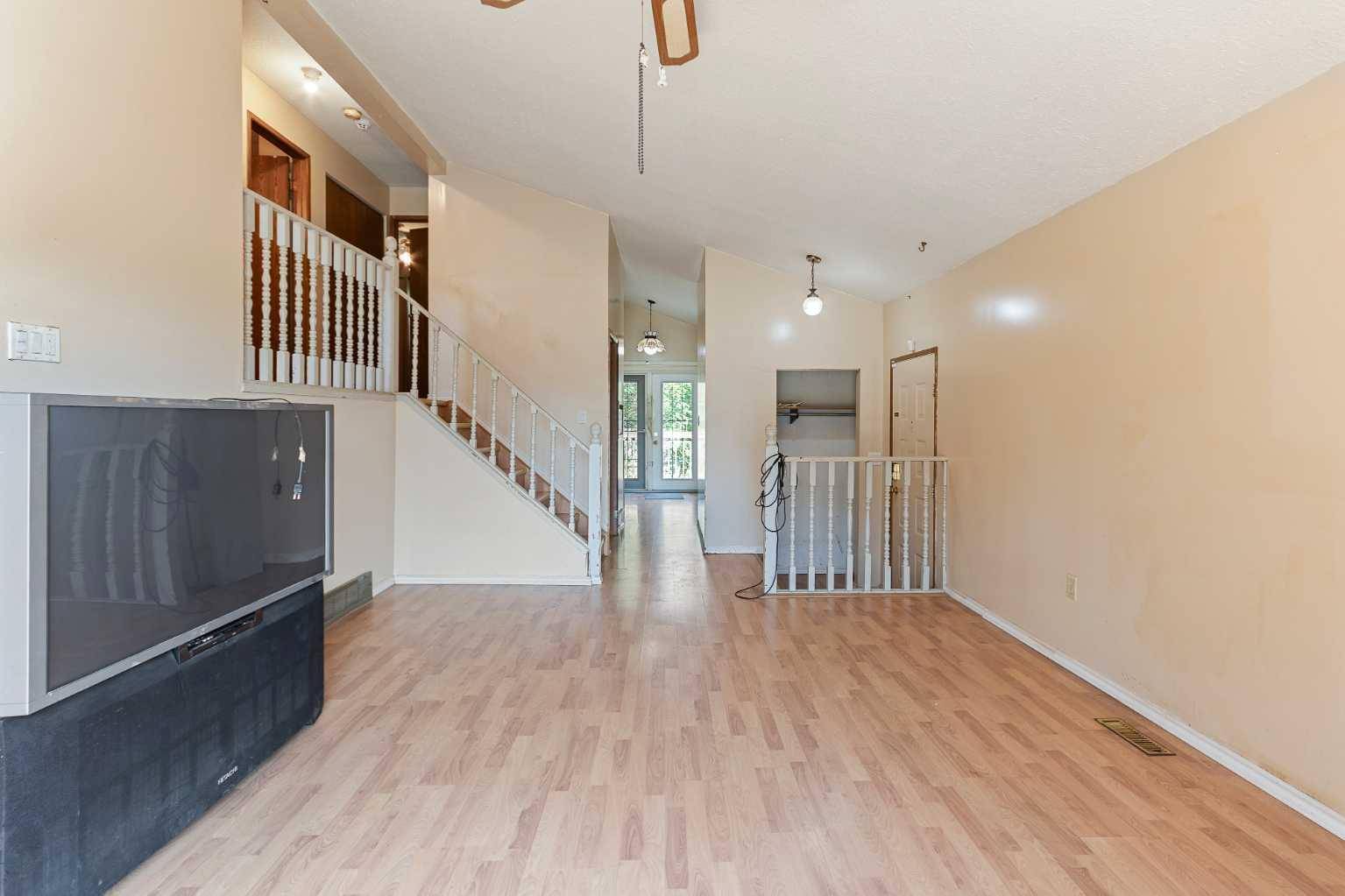 Lloydminster, AB T9V2B2,2917 56 AVE