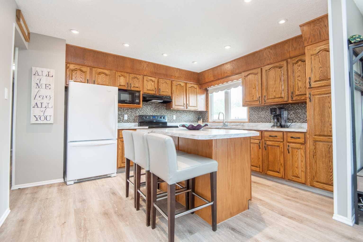 Red Deer, AB T4P 1S9,19 Opal AVE