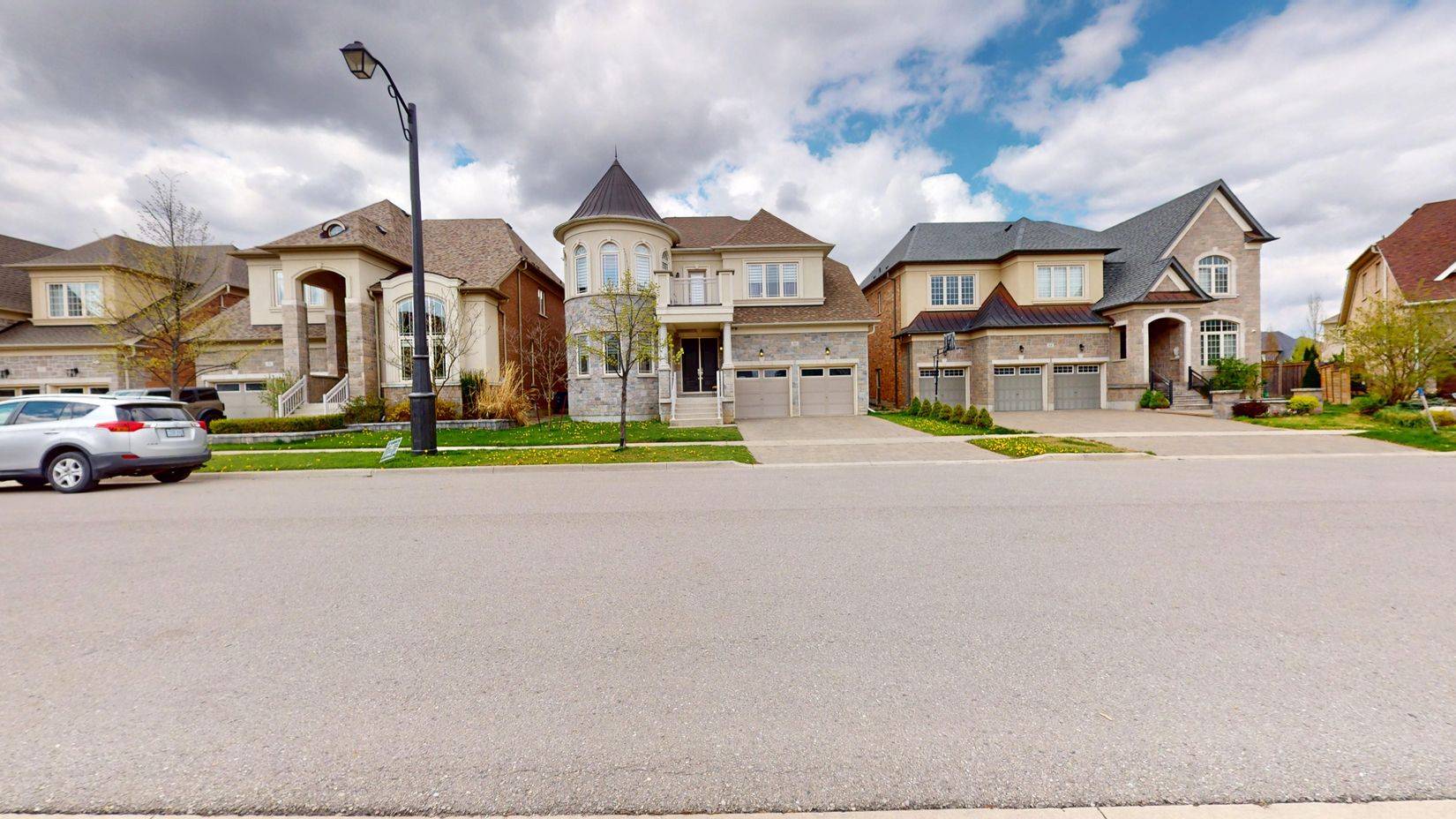 60 Chesney CRES, Vaughan, ON L4H 4A5